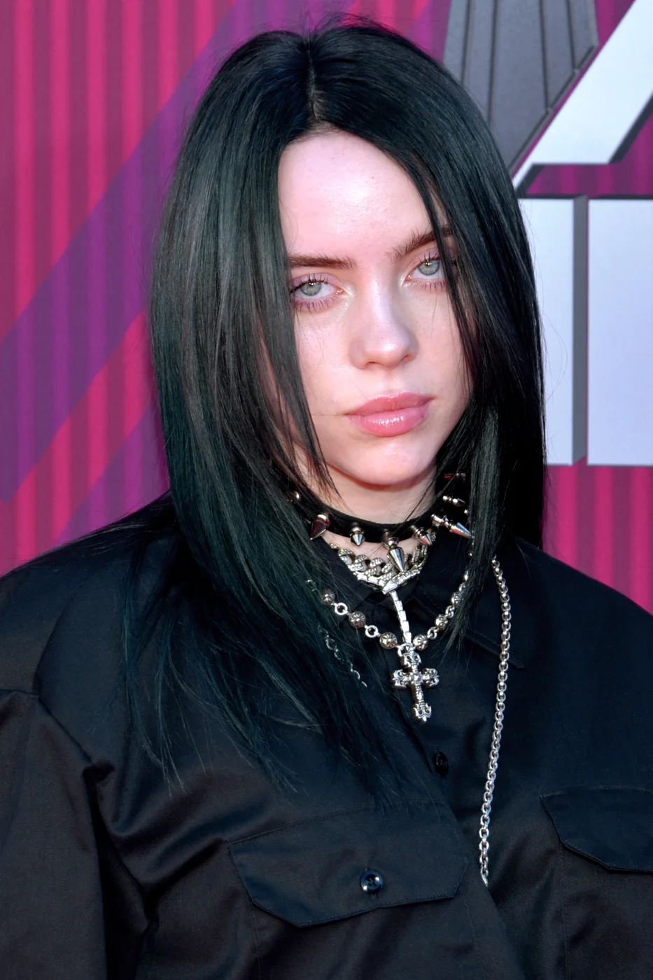 Billie Eilish en los iHeartRadio Music Awards de 2019. Recorte del original.